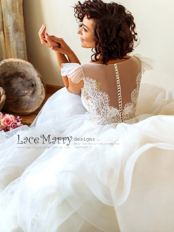 Romantic Boho Wedding Dress with Scalloped Lace Top