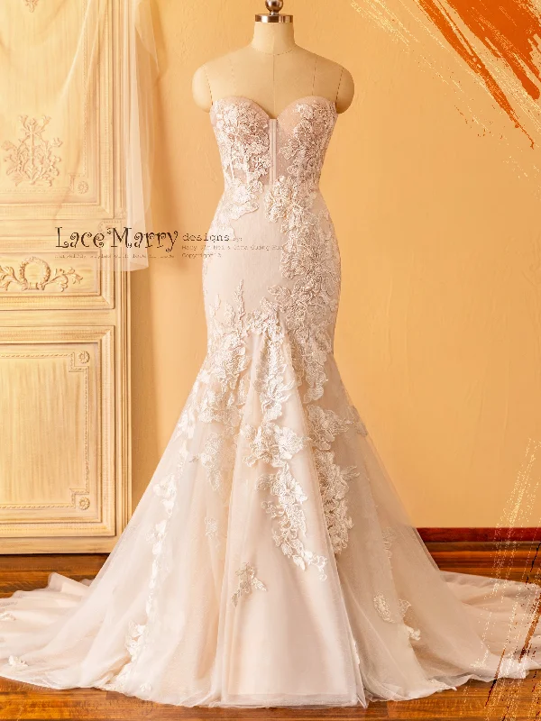 KAYLEE / Strapless Fitted Wedding Dress in Boned and Push up Neckline Design