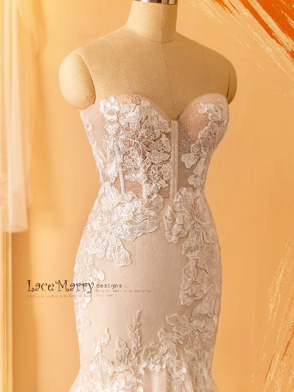 KAYLEE / Strapless Fitted Wedding Dress in Boned and Push up Neckline Design