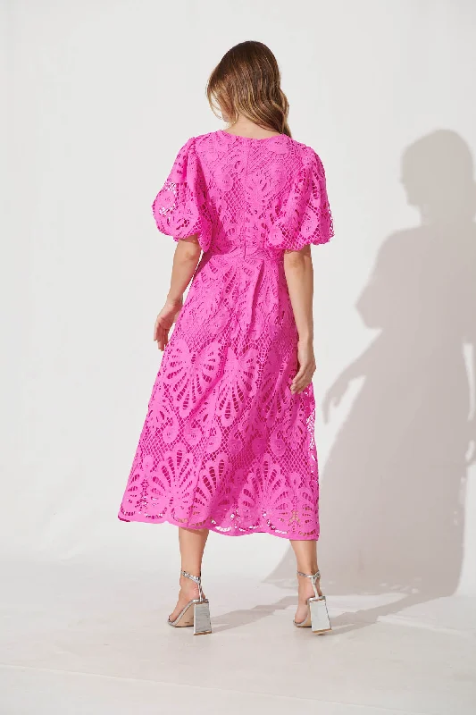 Tillie Lace Maxi Dress In Raspberry