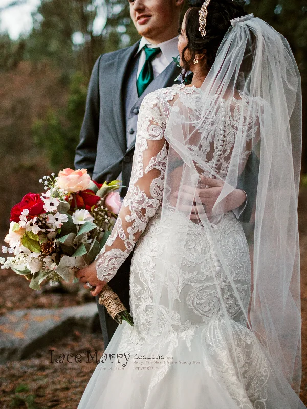 Breathtaking and Unique Lace Wedding Dress