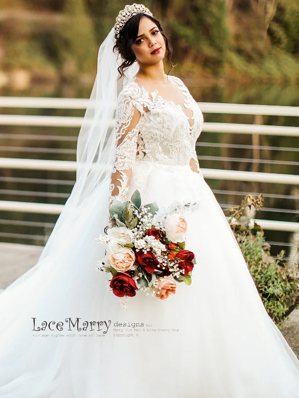 Breathtaking and Unique Lace Wedding Dress