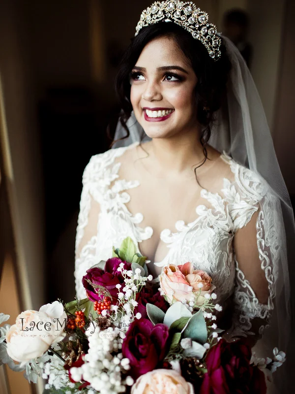 Breathtaking and Unique Lace Wedding Dress