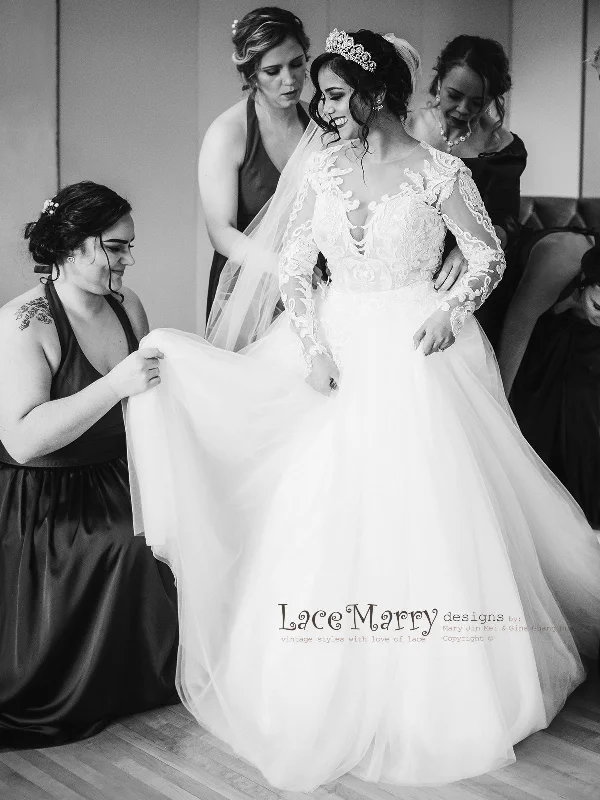 Breathtaking and Unique Lace Wedding Dress