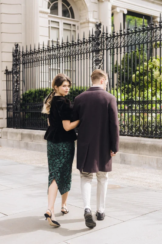 Deanna Pencil Skirt in Green & Black Floral