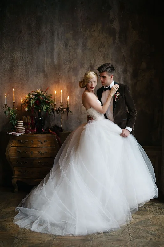 Shop Today, Save Tomorrow!Sweetheart Lace Tulle Princess Ball Gown Wedding Dresses