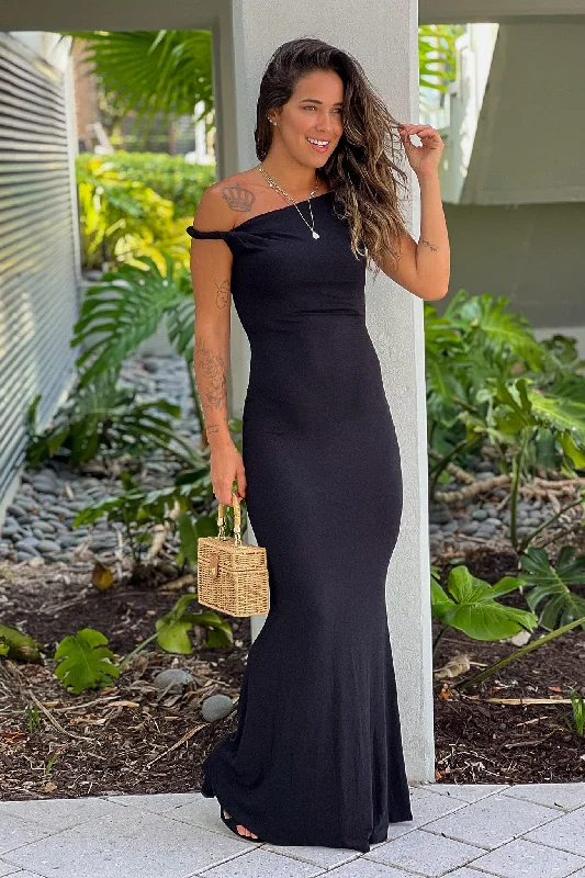 Save Up to 50% Off!Black Maxi Dress With Twisted Straps