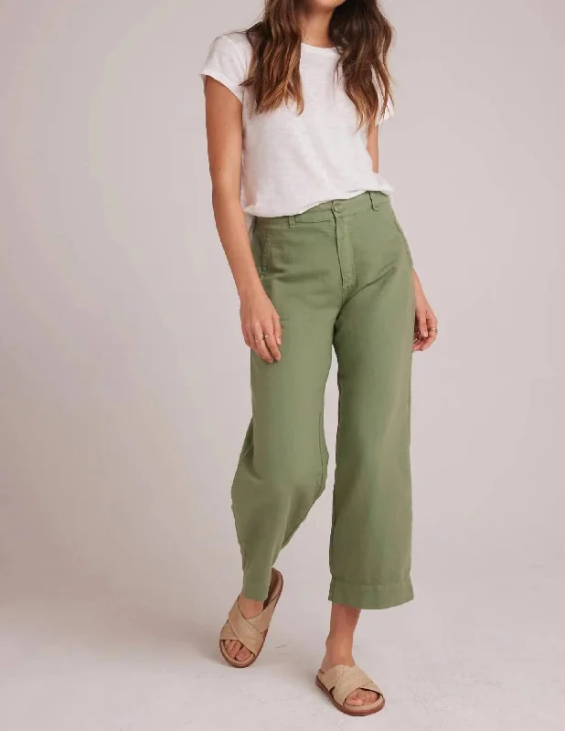 Best Offers of the Month!Claire Welt Pocket Crop Pants In Lush Foliage