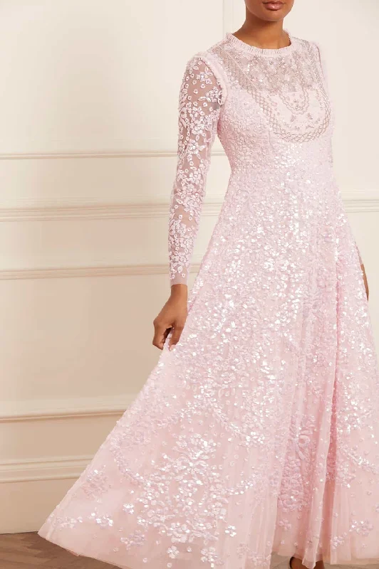 Save Like Never Before!Victorian Wreath Gloss Long Sleeve Gown