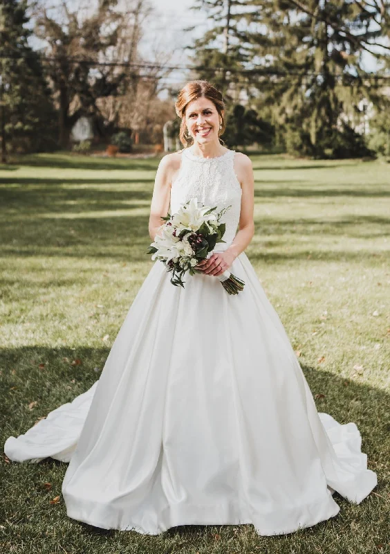 Exclusive Offers You’ll Love!Allure Bridals 3056