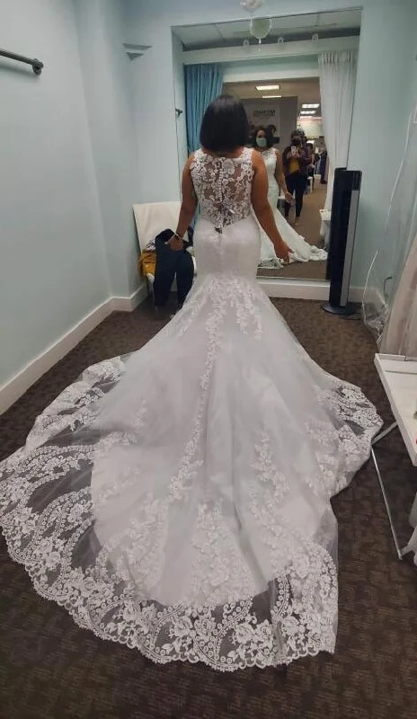 Shop Before It’s Gone!Allure Bridals 3115