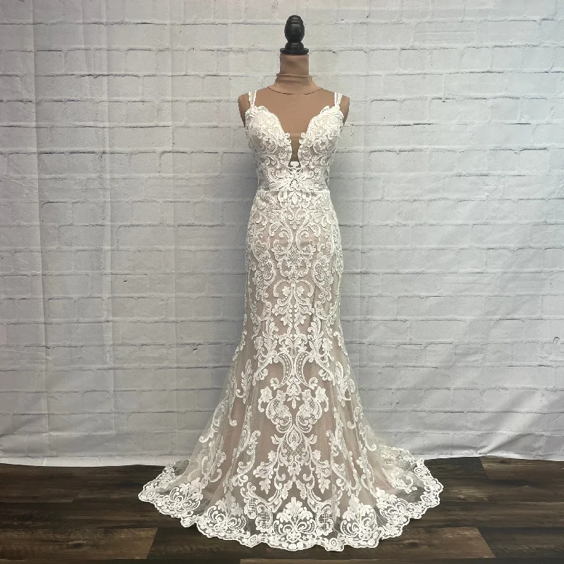 Save More Than Ever!Allure Bridals 3213