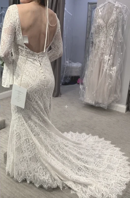 Today’s Deals, Tomorrow’s Regrets!Allure Bridals 3218