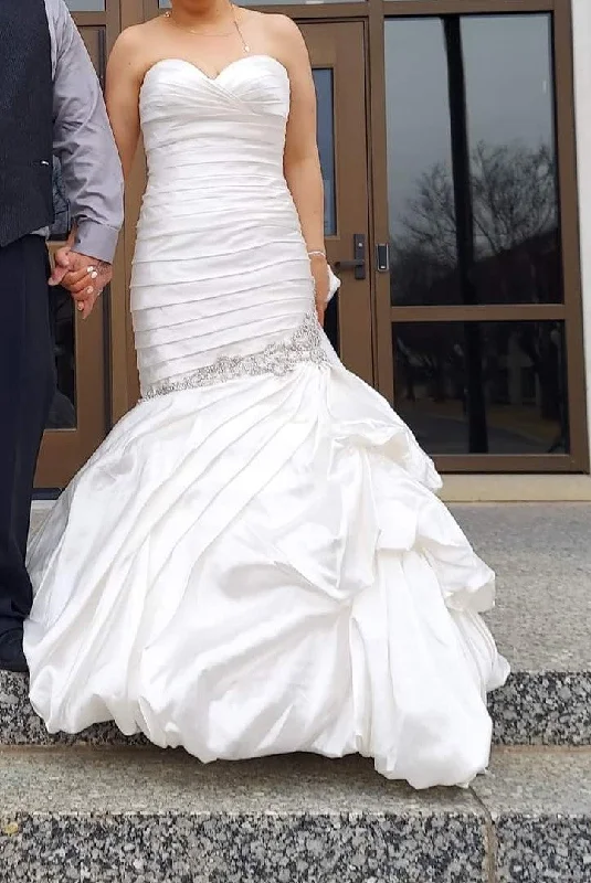 Biggest Sale of the Season!Allure Bridals 9007