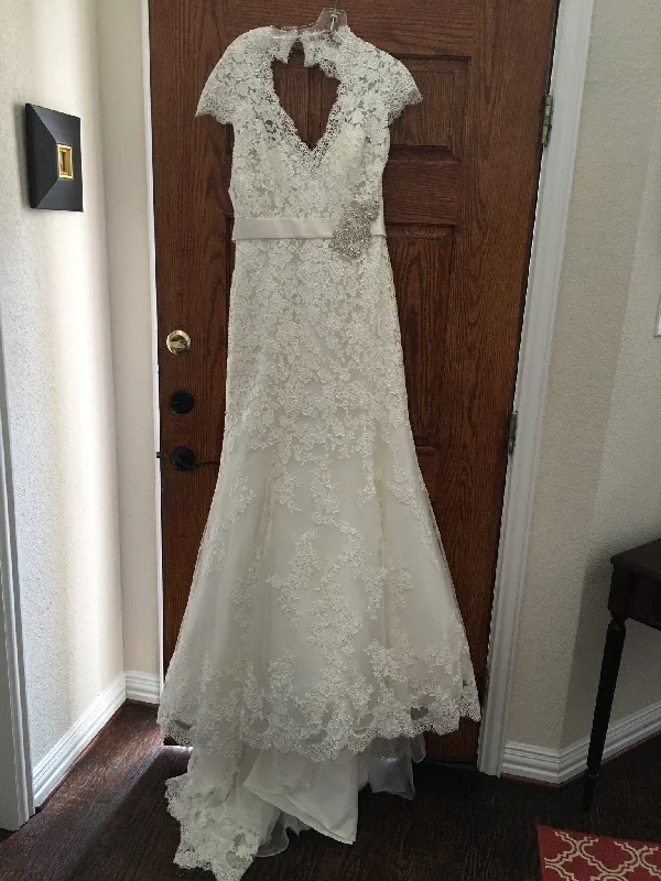 New Discounts Just Dropped!Allure Bridals 9064