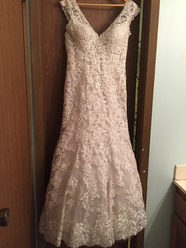 Time to Snag a Bargain!Allure Bridals 9104