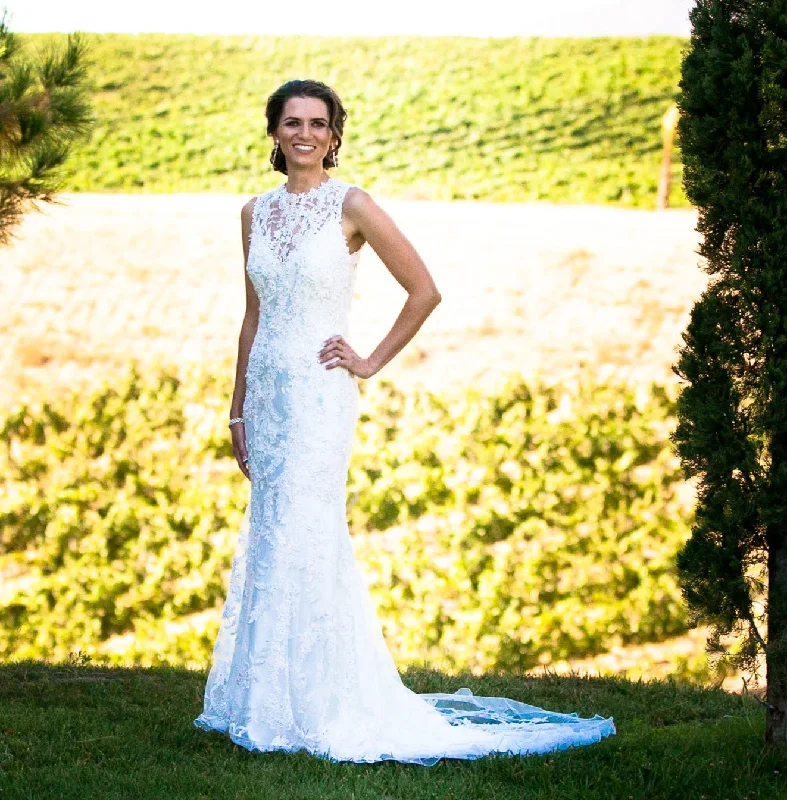 Savings You Can’t Ignore!Allure Bridals 9160
