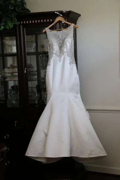 Unbeatable Prices!Allure Bridals 9252