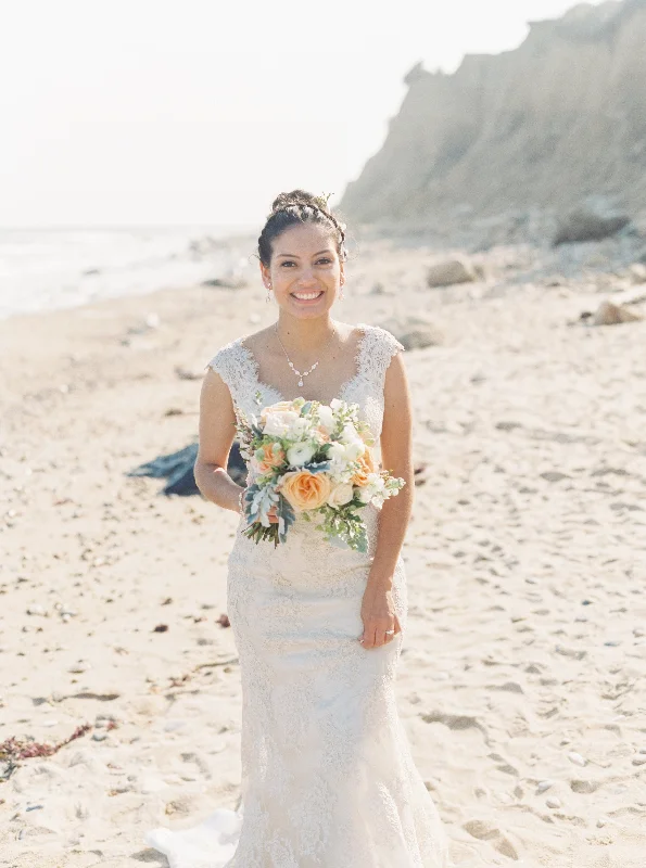 Every Deal is a Steal!Allure Bridals 9313
