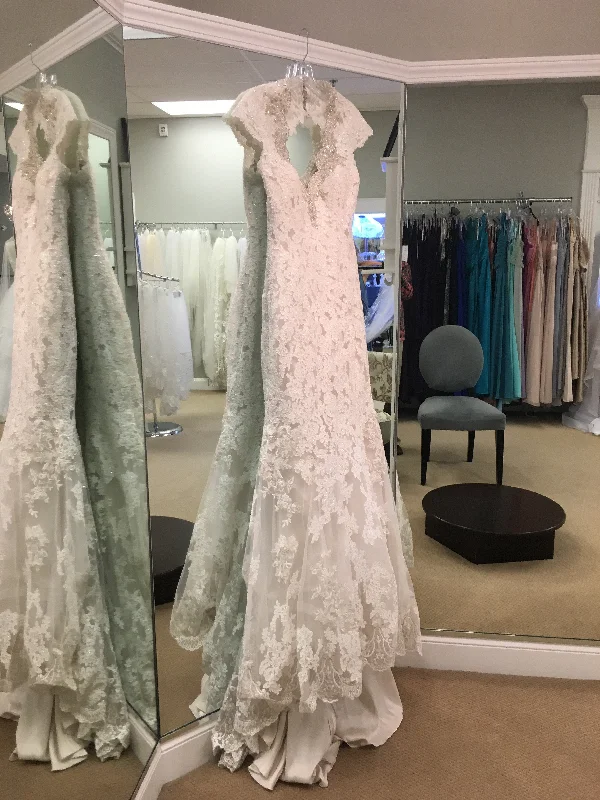 Incredible Savings Inside!Allure Bridals 9318