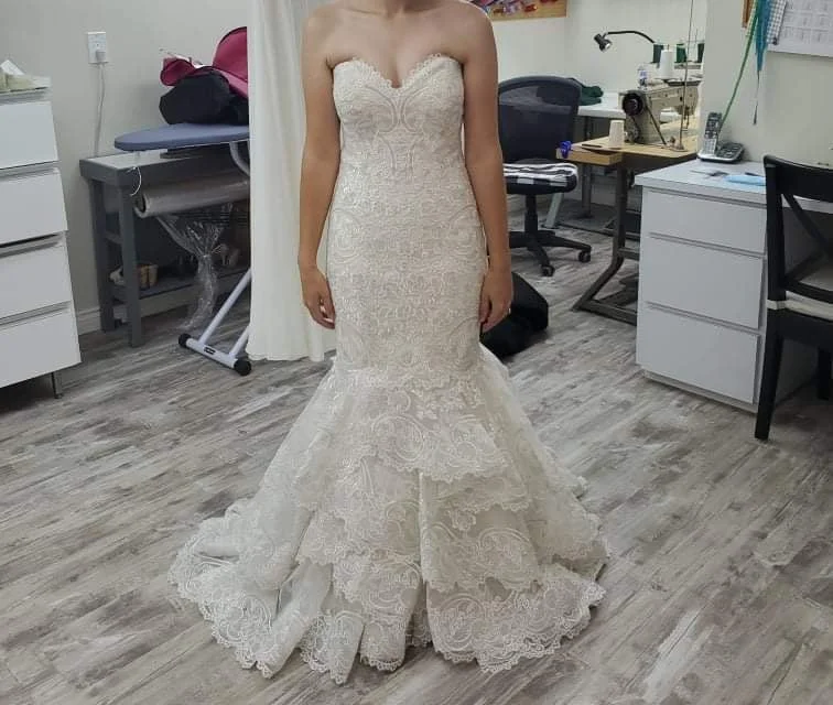 Hottest Discounts of the Year!Allure Bridals 9358