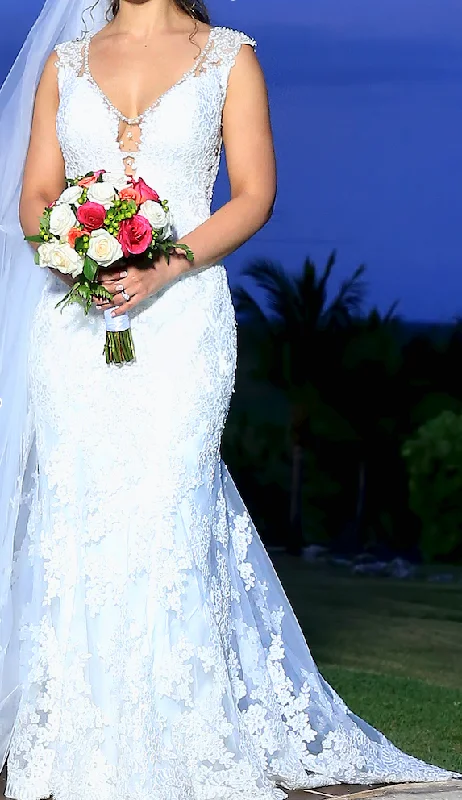 Flash Deals – Act Quickly!Allure Bridals 9409