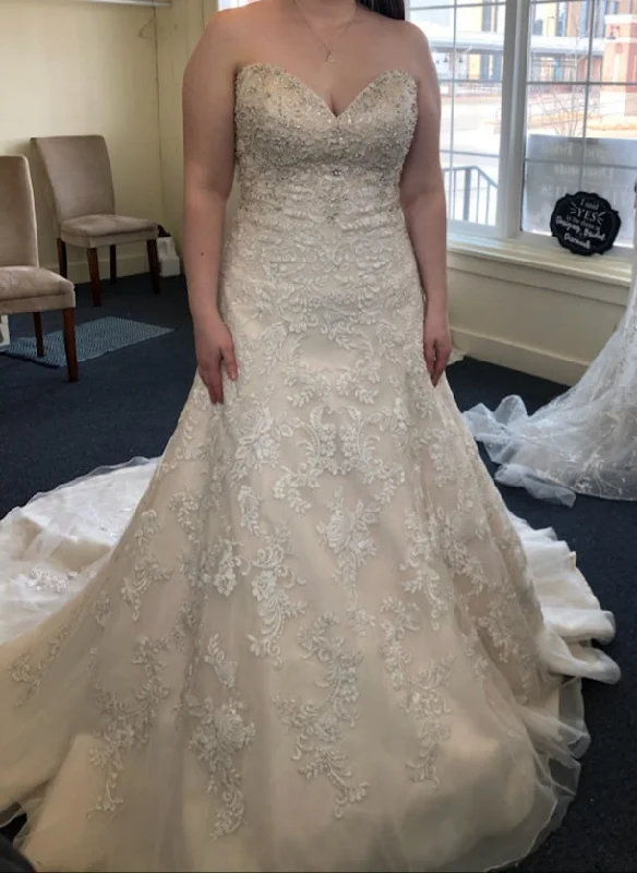 Only a Few Left – Order Now!Allure Bridals 9420