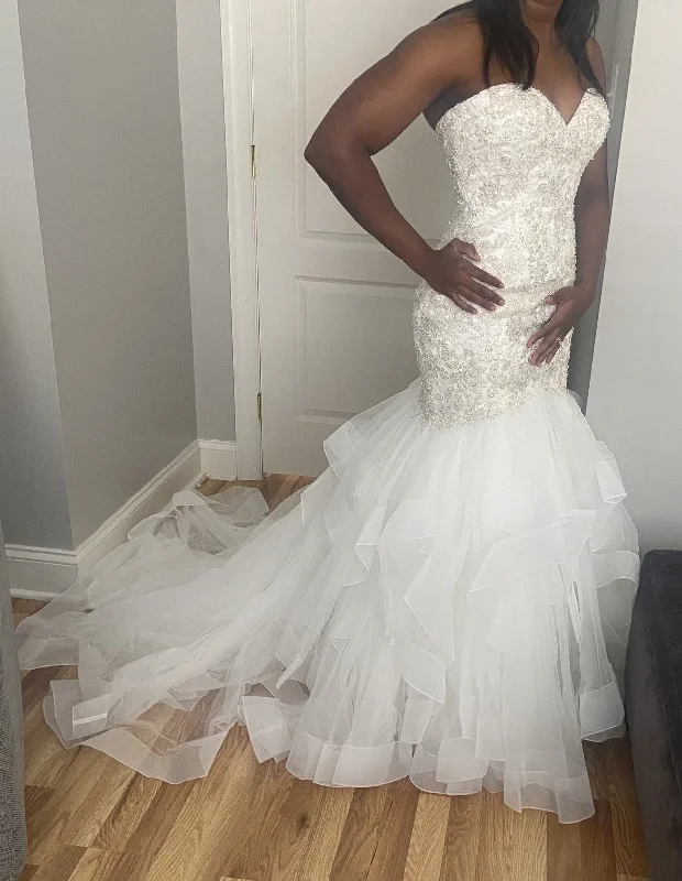 The Best Sale of the Year!Allure Bridals 9421