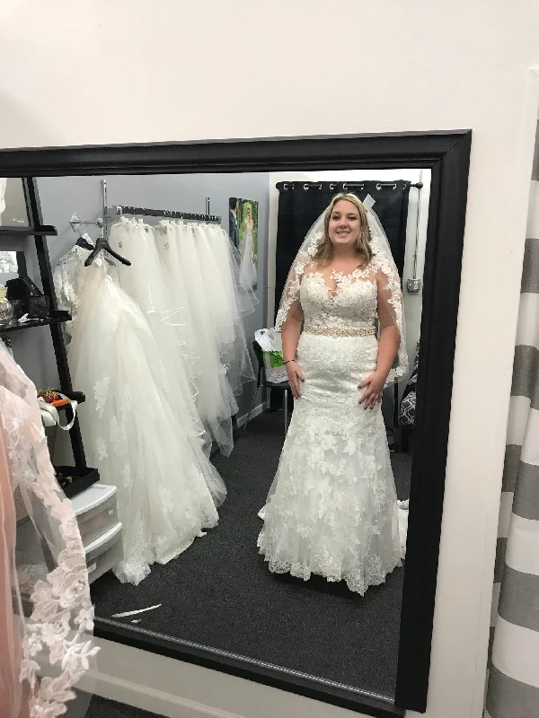 Limited-Time Price Drop!Allure Bridals 9422