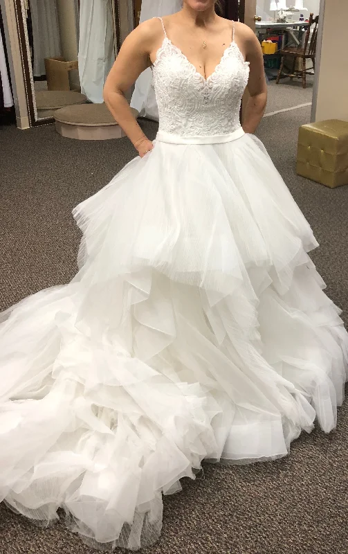 The Best Offers Are Here!Allure Bridals 9450