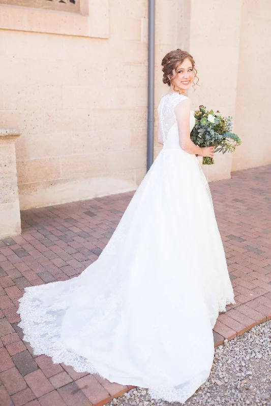 Biggest Sale of the Season!Allure Bridals 9470
