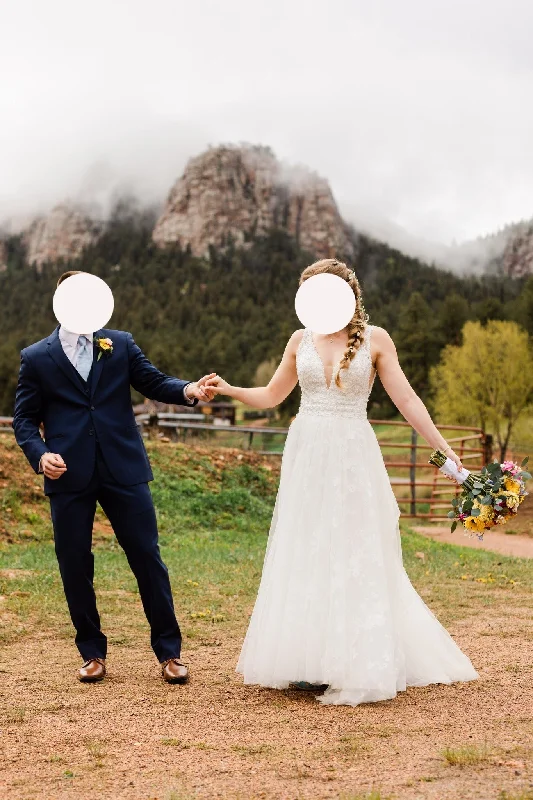 Get the Best for Less!Allure Bridals 9561