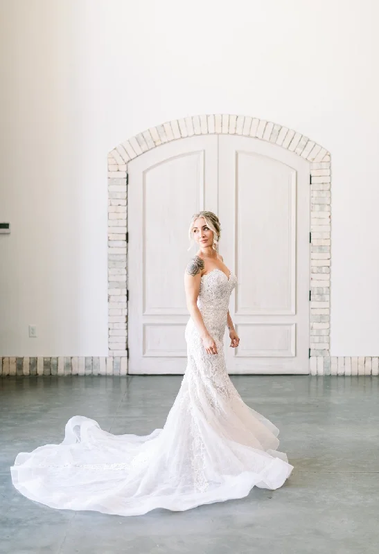 Find Your Perfect Deal Today!Allure Bridals 9601
