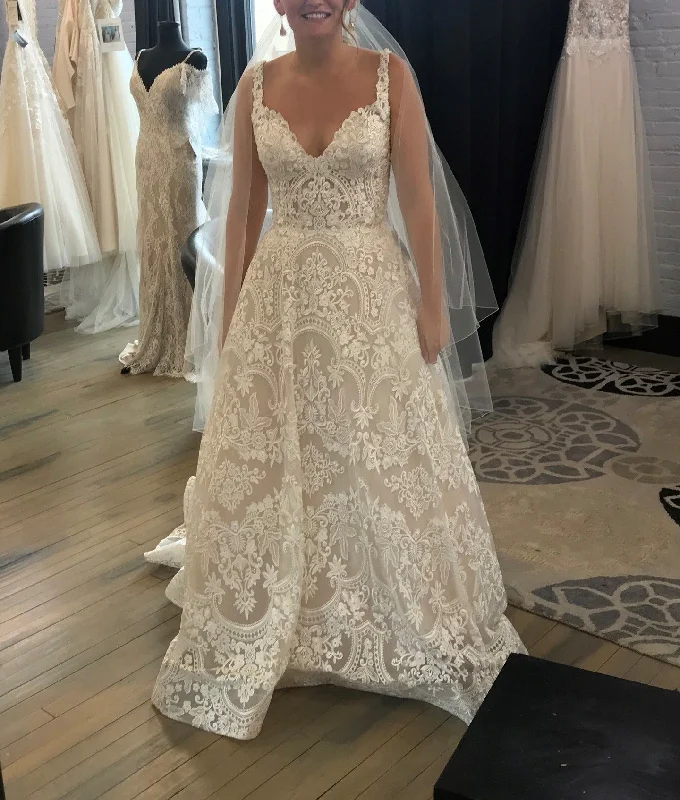 Unmissable Offers Await!Allure Bridals 9602