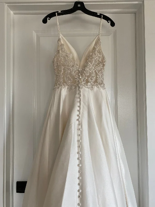Buy More, Pay Less!Allure Bridals 9620