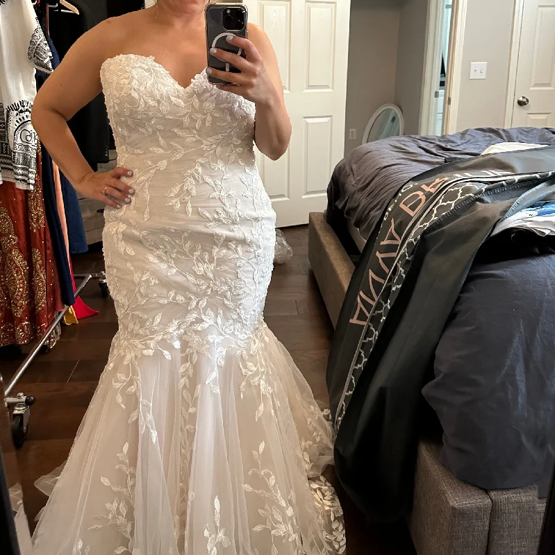 Score Big Savings Today!Allure Bridals 9678