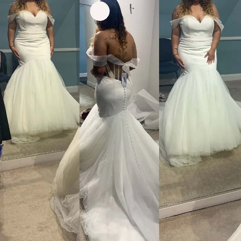 Enjoy Huge Discounts Now!Allure Bridals 9719