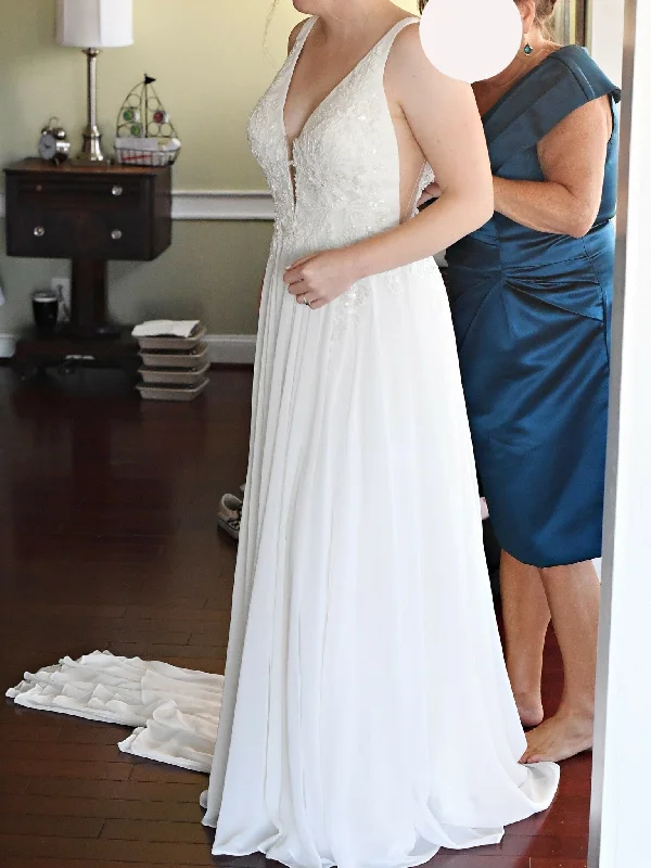 Your Favorite Items on Sale Now!Allure Bridals 9850