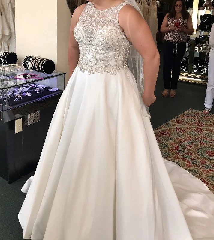 One Click Away from Big Savings!Allure Bridals Allure Couture