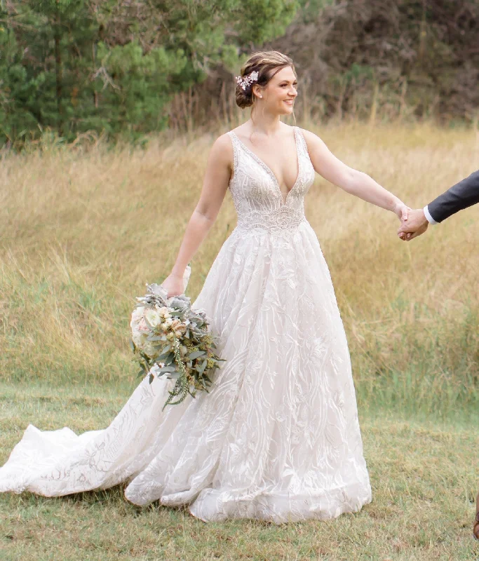 Incredible Savings Inside!Allure Bridals Bespoke Sleeveless A-Line 93809