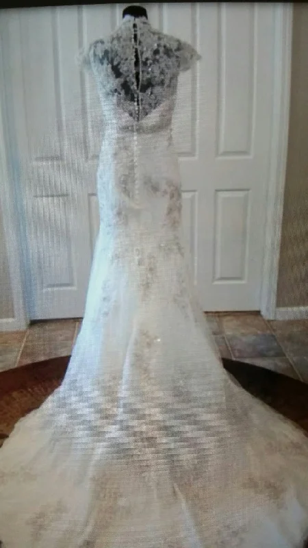 Sale Alert – Get Ready to Shop!Allure Bridals C150