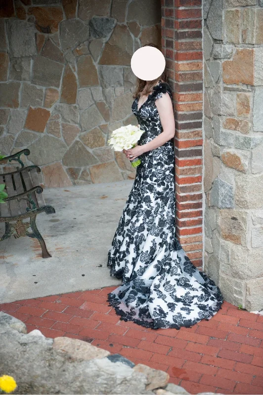 Enjoy Huge Discounts Now!Allure Bridals C287