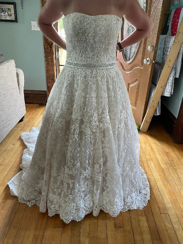 Find Your Perfect Deal Today!Allure Bridals C308