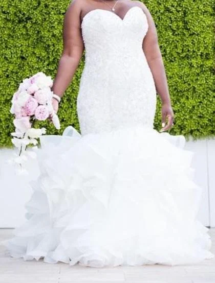 Must-Have Deals Inside!Allure Bridals C367