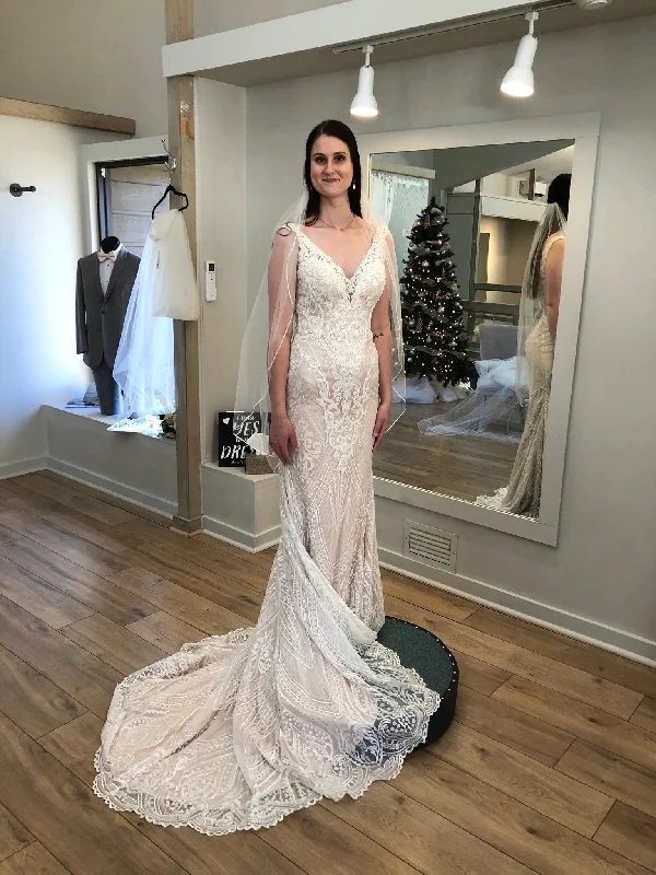 Shop Smart, Save Big!Allure Bridals C502