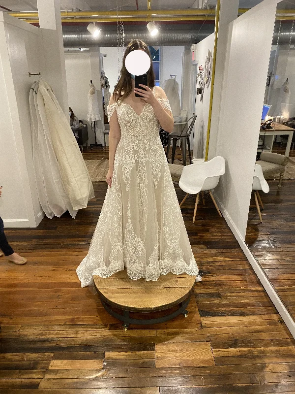 Grab Yours Before It’s Too Late!Allure Bridals C511