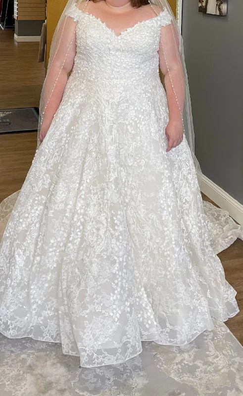 Your Exclusive Offer Awaits!Allure Bridals C520