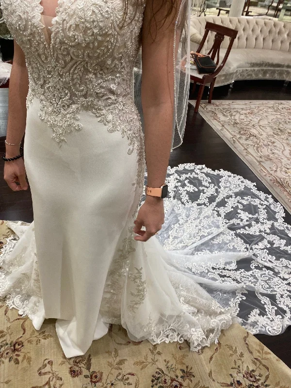 The Best Sale of the Year!Allure Bridals C574