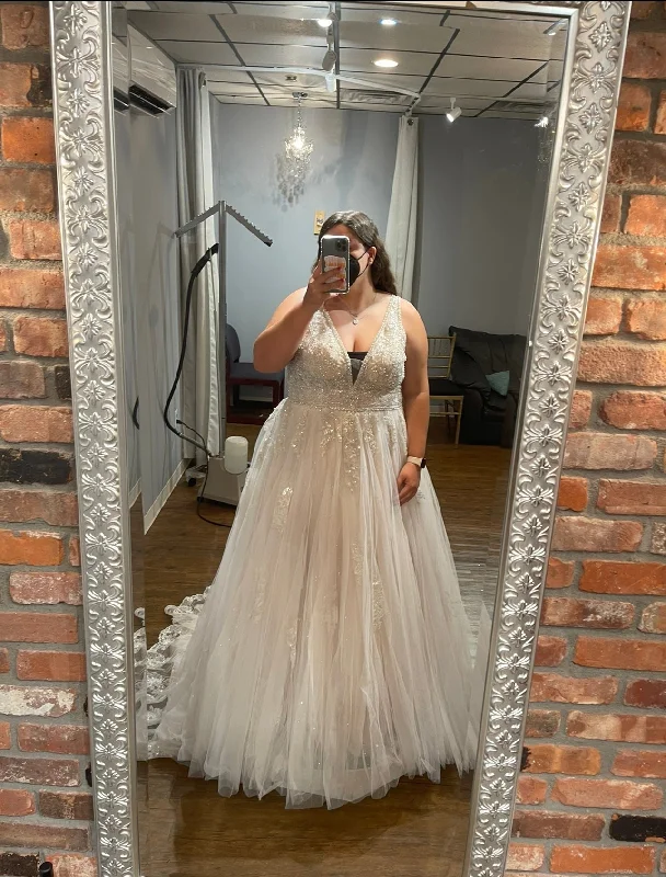 Enjoy Huge Discounts Now!Allure Bridals C604