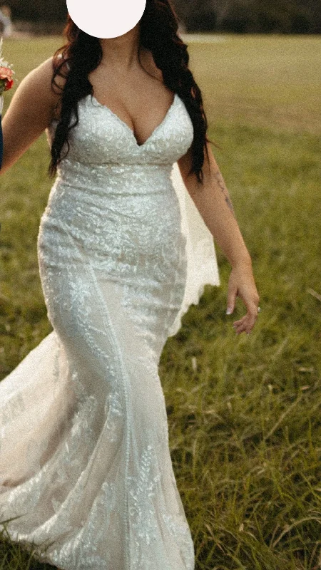 Biggest Sale of the Season!Allure Bridals D288 Tiana